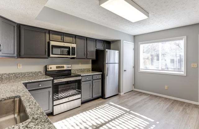 99 Glenview Dr Unit D12 photos photos