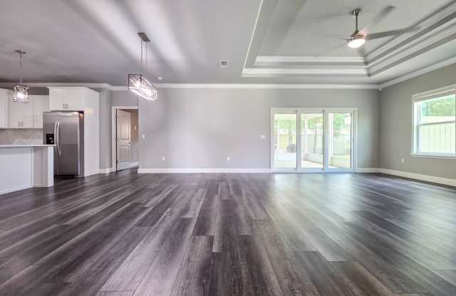 Beautiful 3/2 in Grand Oaks Gallery 4