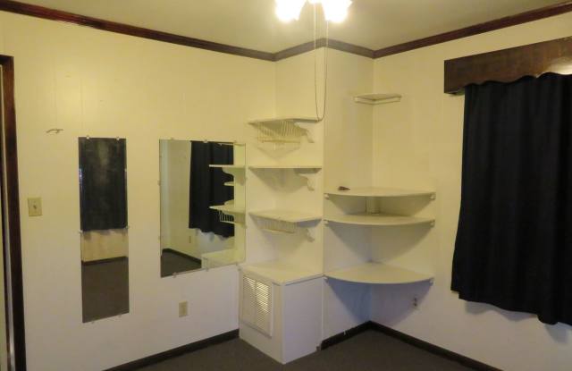 1618 Franklin Ave Gallery 2