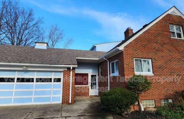 21329 Lakeshore Blvd photos photos