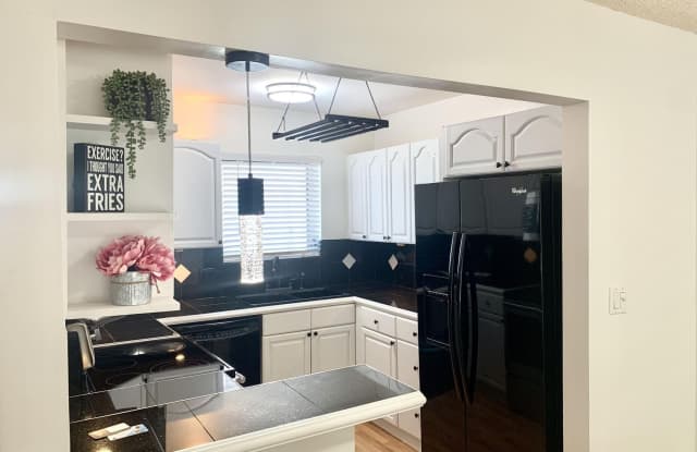200 Waterway Drive S photos photos