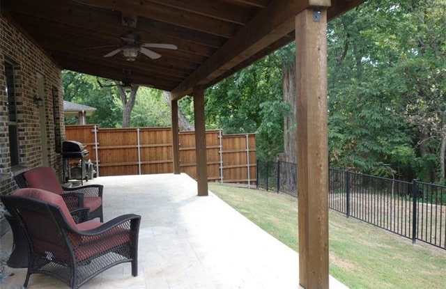 4033 Oxbow Drive Gallery 3