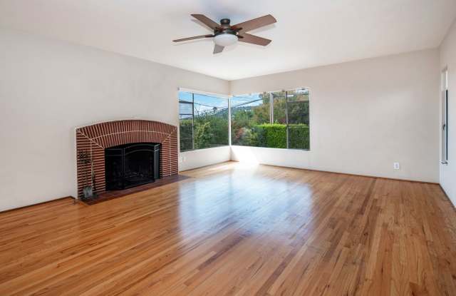 1,800+ sq. ft. 3 Bedroom Home w/Spacious Yard! Gallery 4