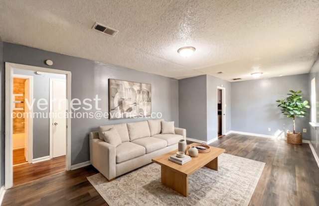 284 East Holmes Road Gallery 2