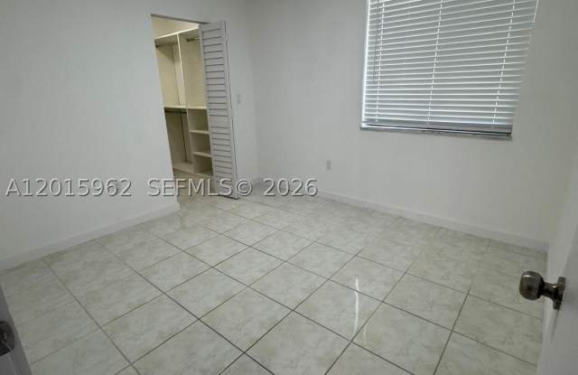 10296 NW 9th St Cir Gallery 4