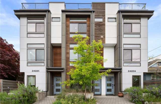 3 Bedroom Modern Ballard Living with Rooftop Views, A/C & Premium Finishes Gallery 1