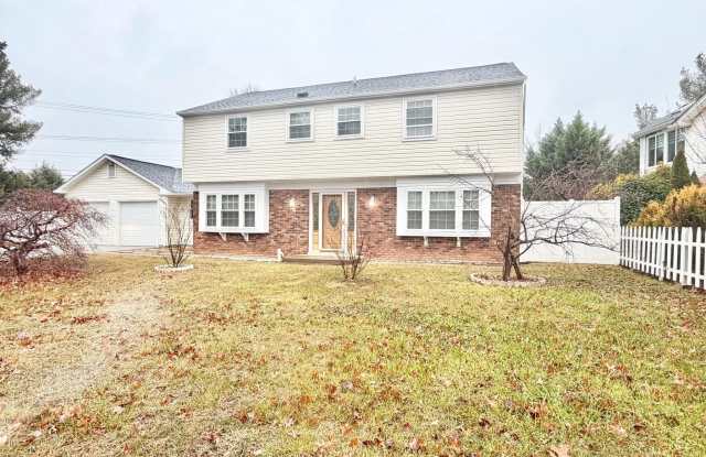 4001 MIDDLE RIDGE Drive photos photos