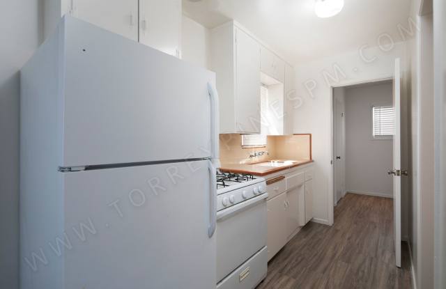 *OPEN HOUSE: 9/20 3-4PM* Cottage with Assigned Parking in Pacific Beach photos photos