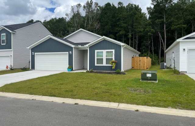 4 Bedroom 2 Bathroom House in Richmond Hills, Supply, NC Gallery 3