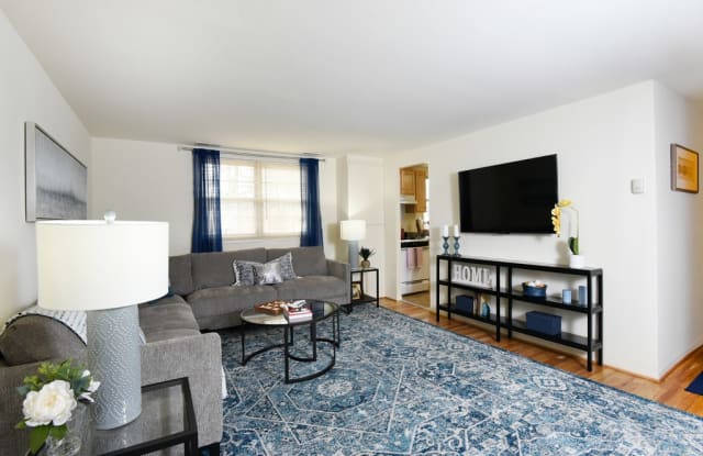 Hyde Park Apartments photos photos