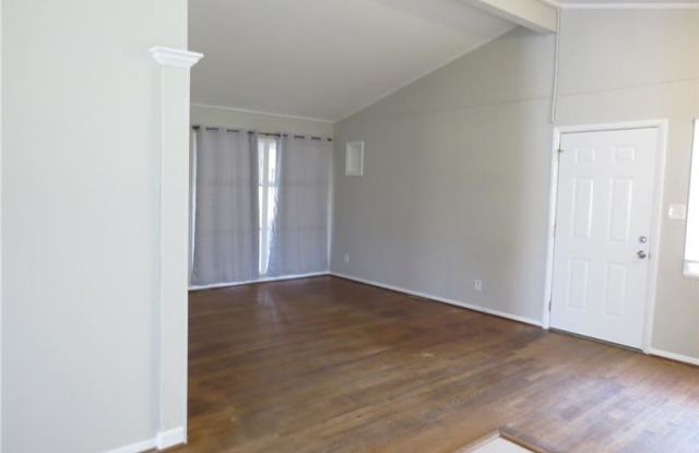 1698 Donna Lynn Drive SE Gallery 4