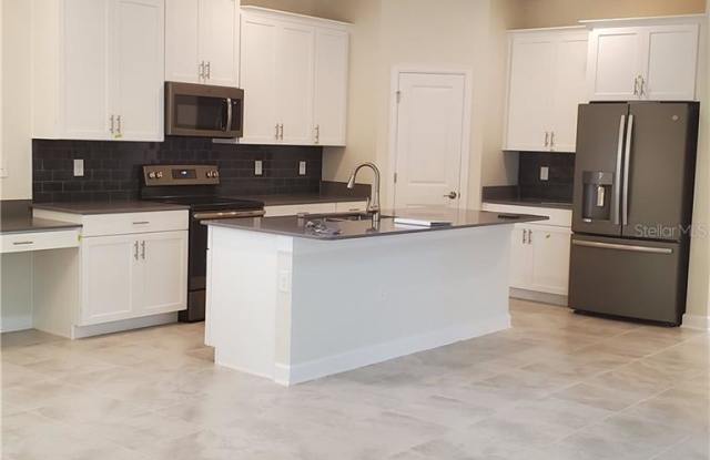 11962 HOMETOWN PLACE Gallery 2