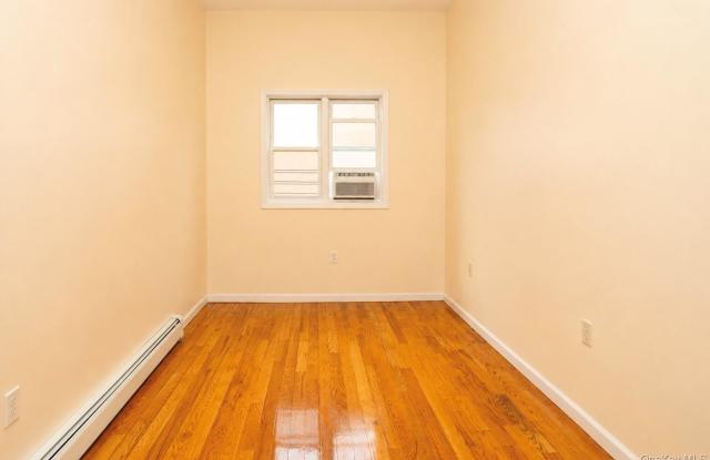 1726 Linden Boulevard Gallery 4