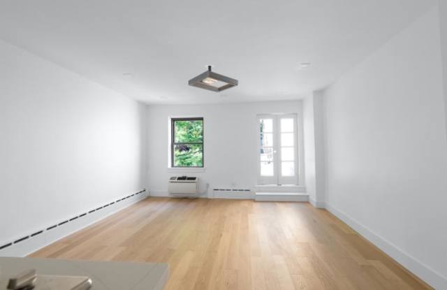 151 E 62ND ST. Gallery 3