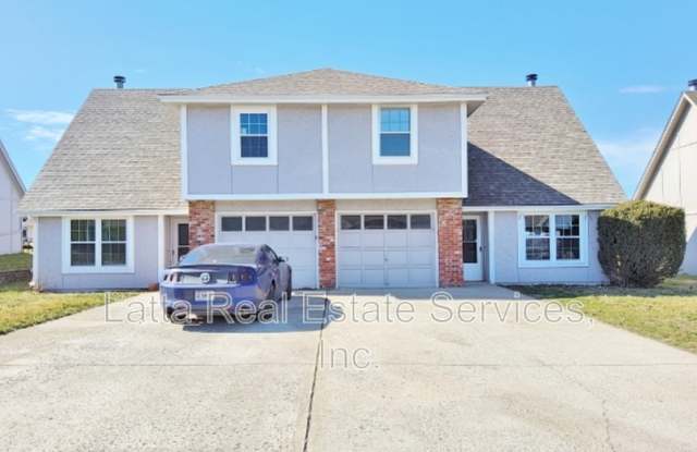 715 SW 36th St Ter - 715 Southwest 36th Street Terrace, Blue Springs, MO 64015