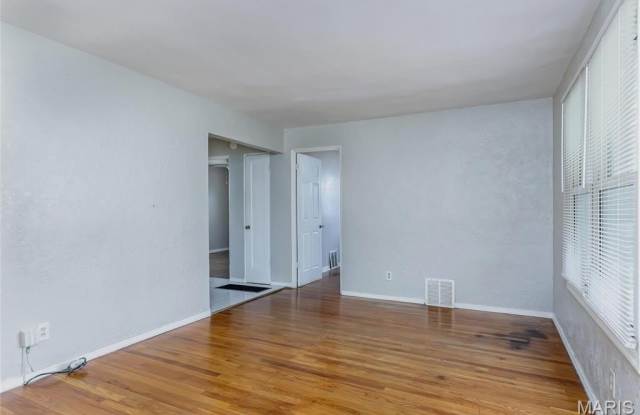 3619 W Steins Street Gallery 3