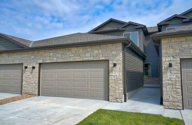 Brand New Spacious 2-Story with 3 bedrooms/2.5 bathrooms in North Lincoln photos photos