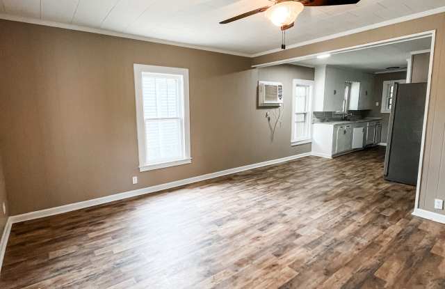 303 East Ripley Avenue Gallery 2
