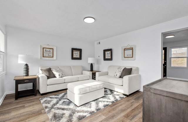 Charming 2-bedroom, 1-bathroom townhouse located in Midland, PA! photos photos