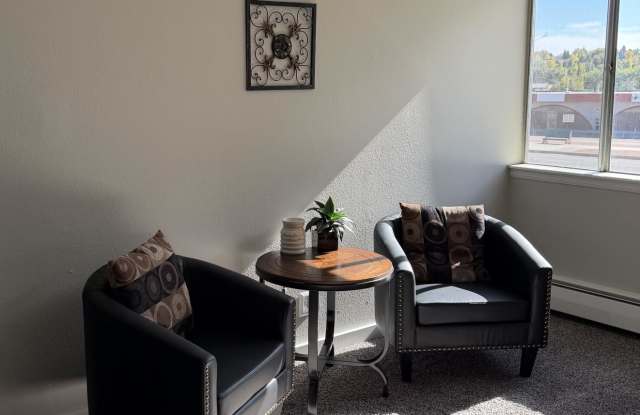 Airlan Arms Apartments Gallery 4