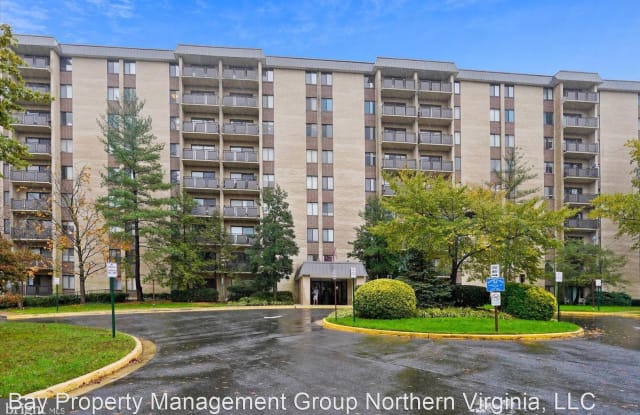 3100 MANCHESTER ST # 704 - 3100 S Manchester St, Seven Corners, VA 22044