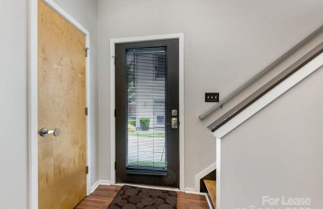 913 Westbrook Drive Gallery 4