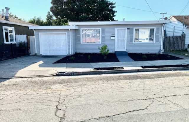 Great 3 bed 1.5 bath House with Garage in Richmond - AVAILABLE NOW !! photos photos