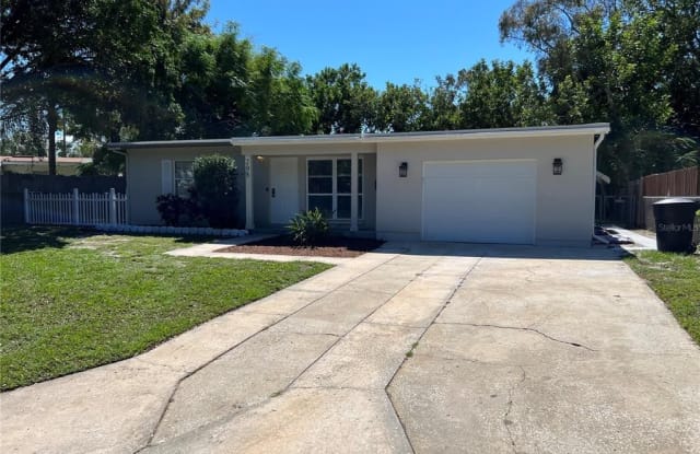 298 43RD AVENUE SE - 298 43rd Avenue Southeast, St. Petersburg, FL 33705