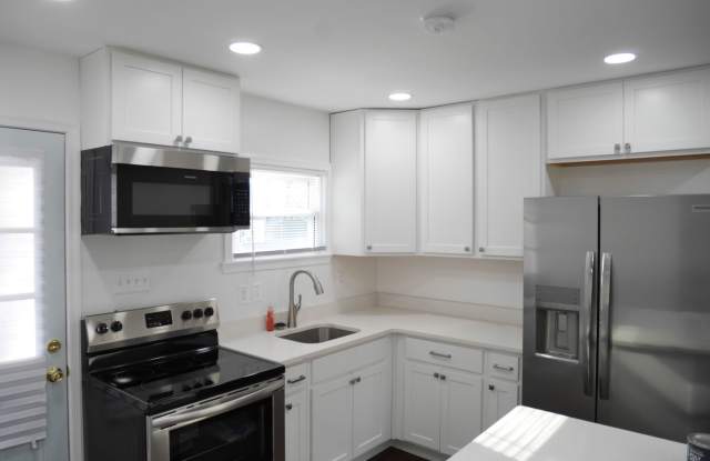 Renovated Single Family Home- Middle River, MD Gallery 2
