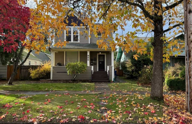 985 Saginaw St SE - #3 photos photos