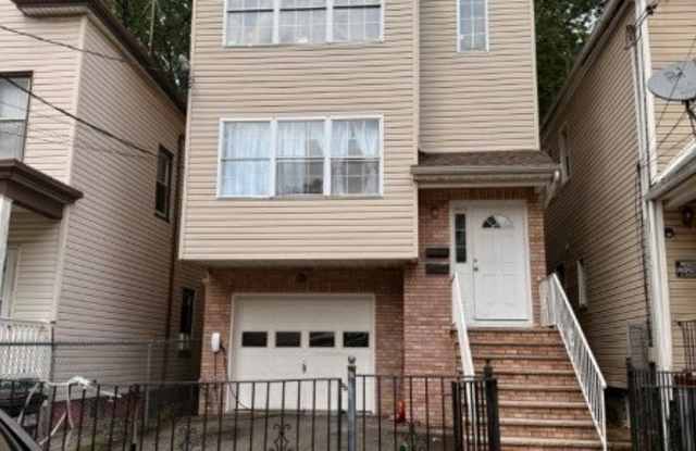 1073 Bond St photos photos 1073 Bond St photos photos