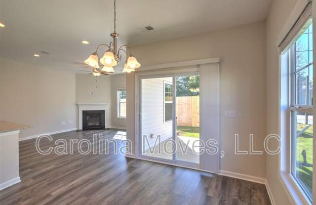 2 Sabine Leaf Court Gallery 3
