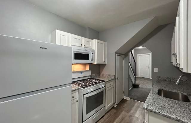 Baltimore - 3 Bedrooms, 1 Bathrooms Available! Gallery 4