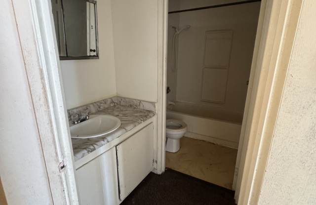 7686 West Wabash Court Gallery 3