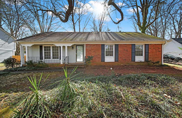 Lovely Three Bed Two Bath Ranch Home In a Quiet Neighborhood! - 7650 Surreywood Place, Charlotte, NC 28270