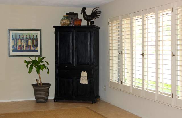 8313 E VIA DE LAS FLORES -- Gallery 2