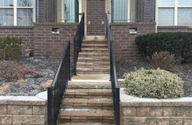 4240 MAPLE Street photos photos