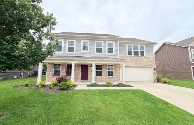 NOW SHOWING: 5 Bedroom/3 Bathroom located at 1332 Horse Shoe Bend in Greenwood, IN photos photos