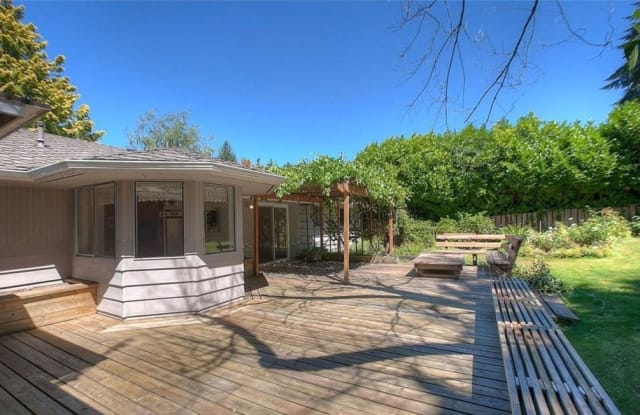 10205 SE 204th St - 10205 Southeast 204th Street, Kent, WA 98031