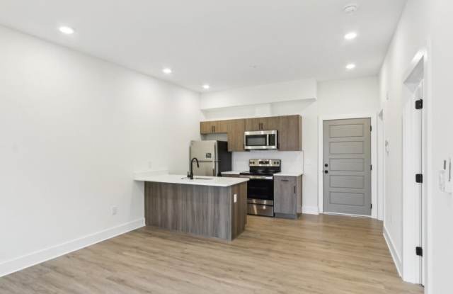 6155 Ridge Avenue - 303 Gallery 3