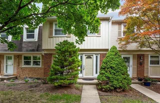 1775 BRENTWOOD Drive Gallery 1