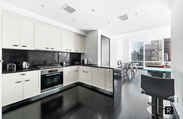 157 West 57th Street - 157 West 57th Street, New York City, NY 10019