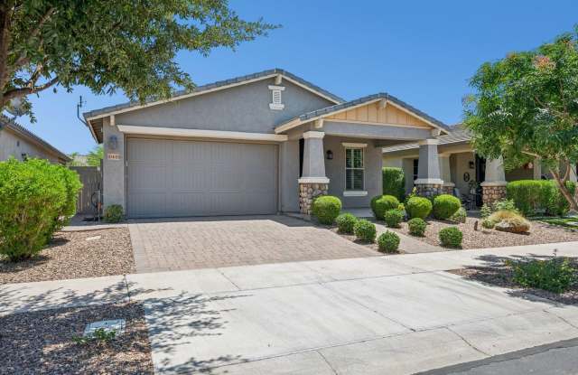 Beautiful newer-build home located in the highly desirable East Mesa area in Eastmark. - 55+ Community photos photos