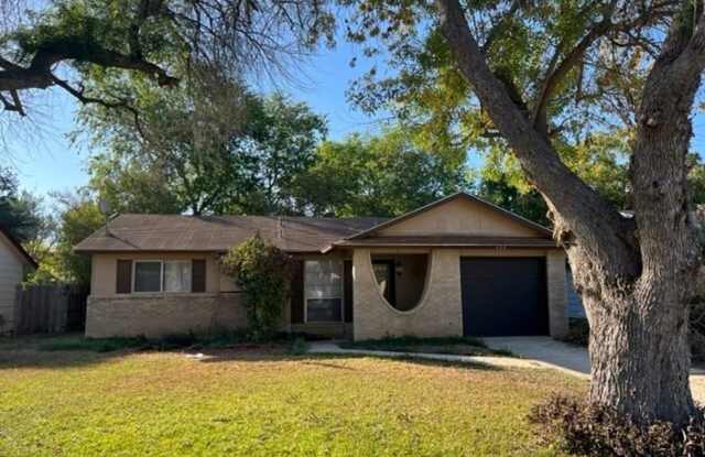 Welcome home to 608 Marilyn Drive! photos photos