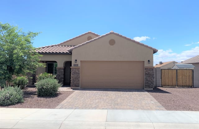 7236 N 77th Dr - 7236 North 77th Drive, Glendale, AZ 85303