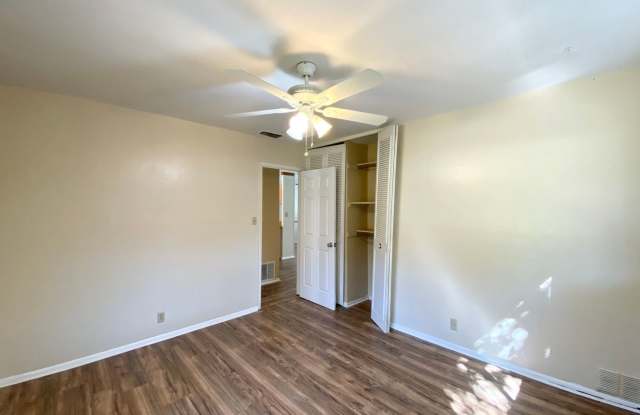 12820 WELCOME DR. Gallery 4