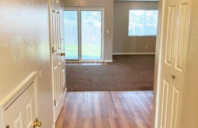 782 North Cloverleaf Loop Gallery 4