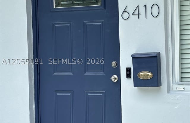 6410 SW 63rd Ct Gallery 2