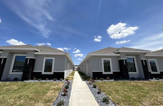 1006 North Blair Avenue - 4 photos photos