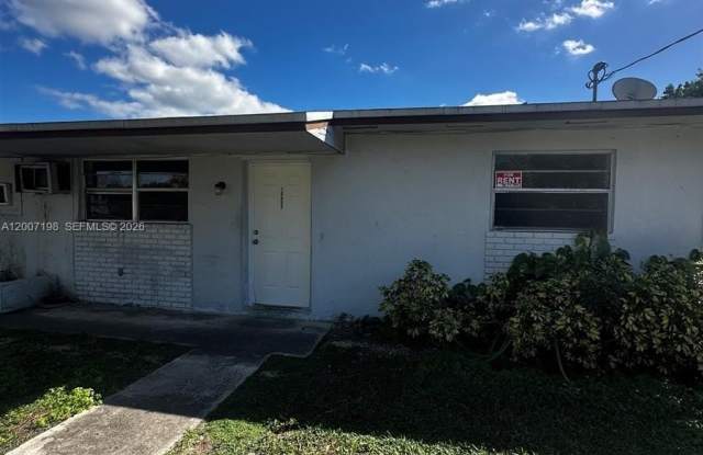 10452 SW 177th St photos photos